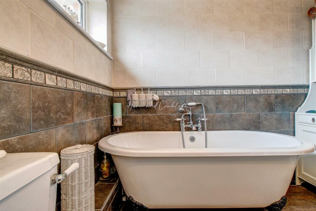 Wellwood, Llanederyrn, HernCrabtre (4).jpg