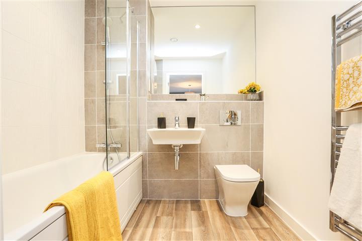 En-suite Bathroom