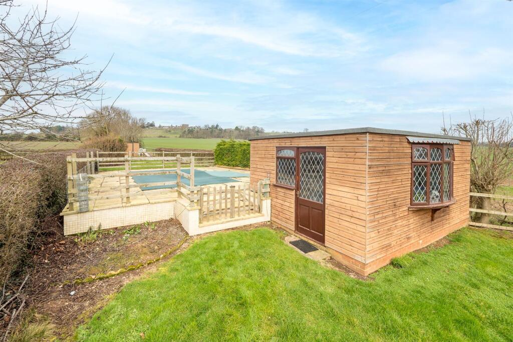 outdoor swimming pool
