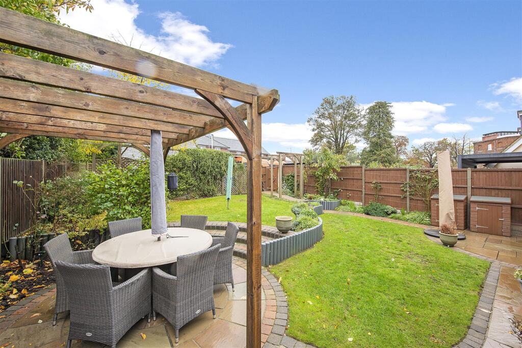 3 Haven Close ph05.jpg