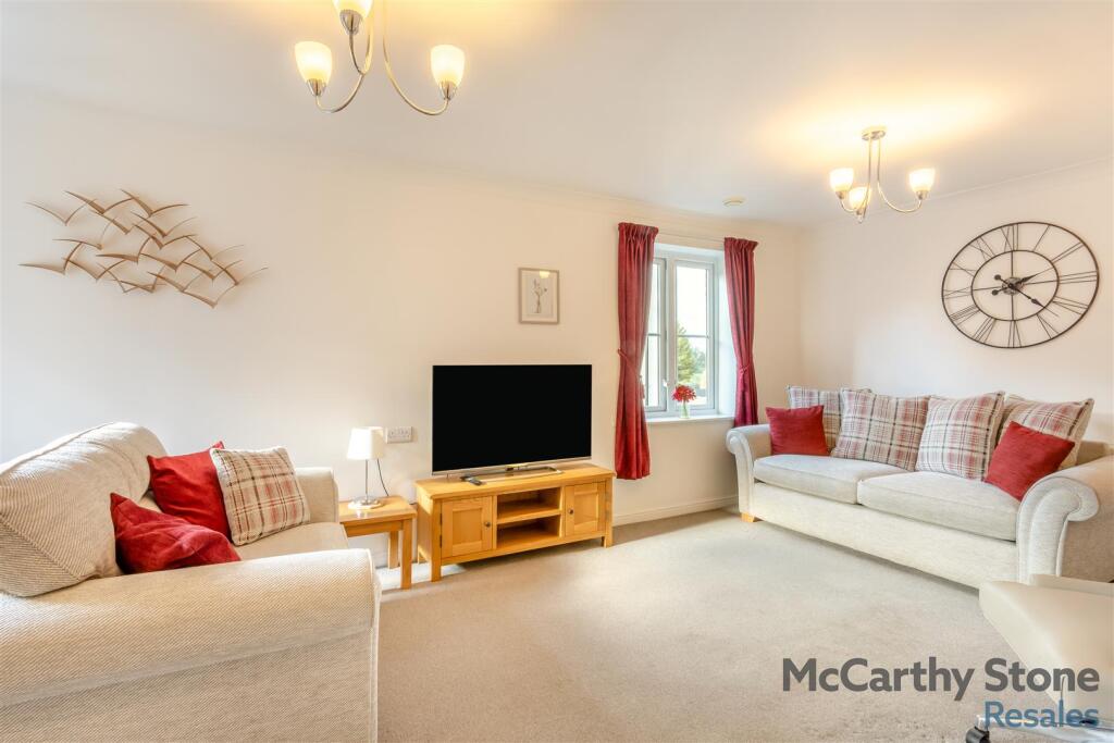 8668517-interior03.jpg