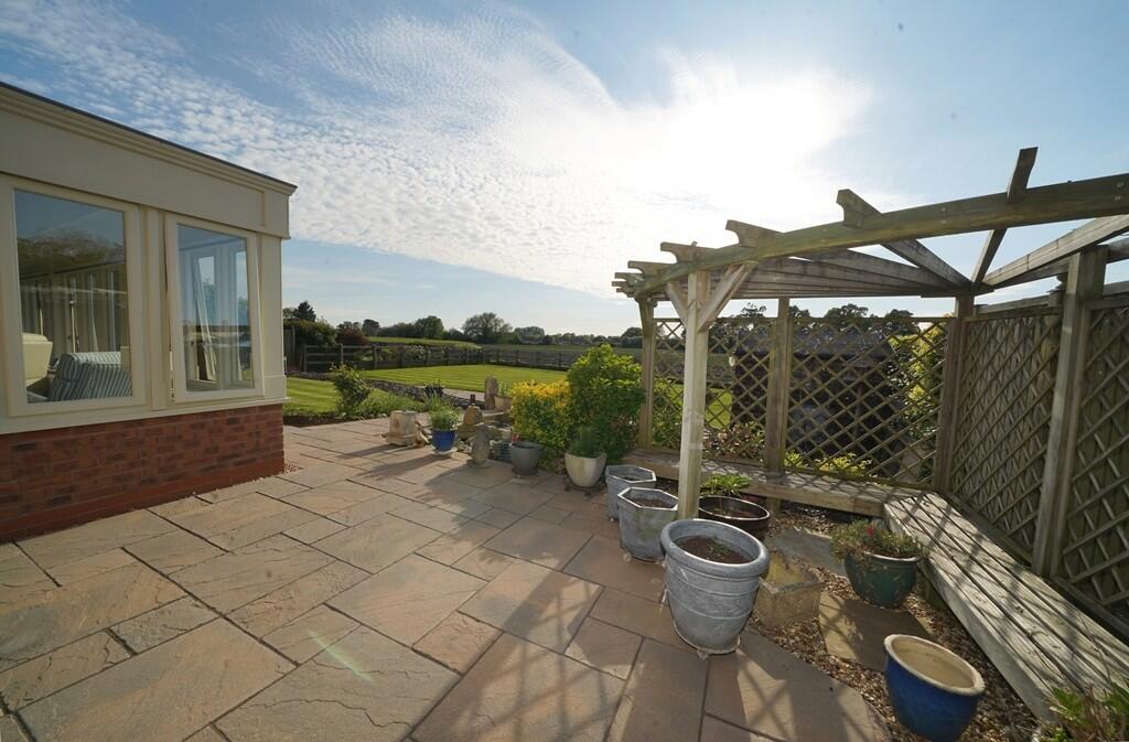 Pergola Style Pat...