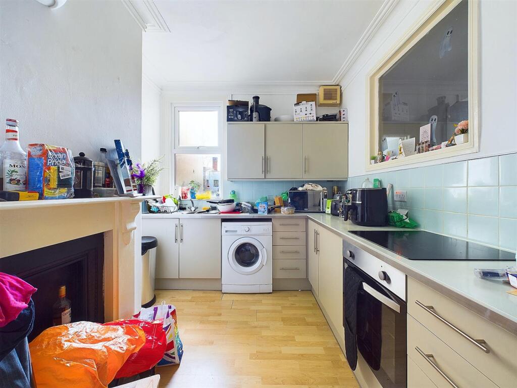5 - 42 Bedminster Parade Investment Flats.jpg