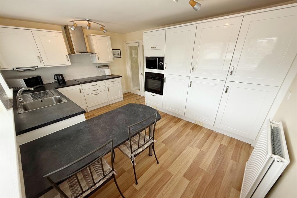 Kitchen Breakfast Ro