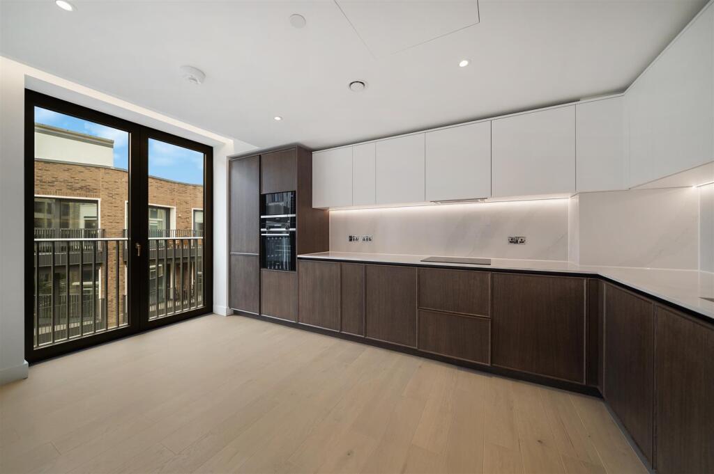 Flat 8, Emblem House - R4iIePD743tx1XntoKIf.jpg