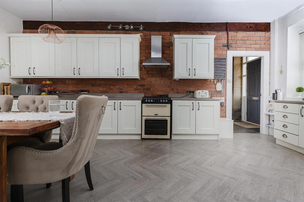 Bramleys Estate Agents - Upper Lane - Gomersal (15