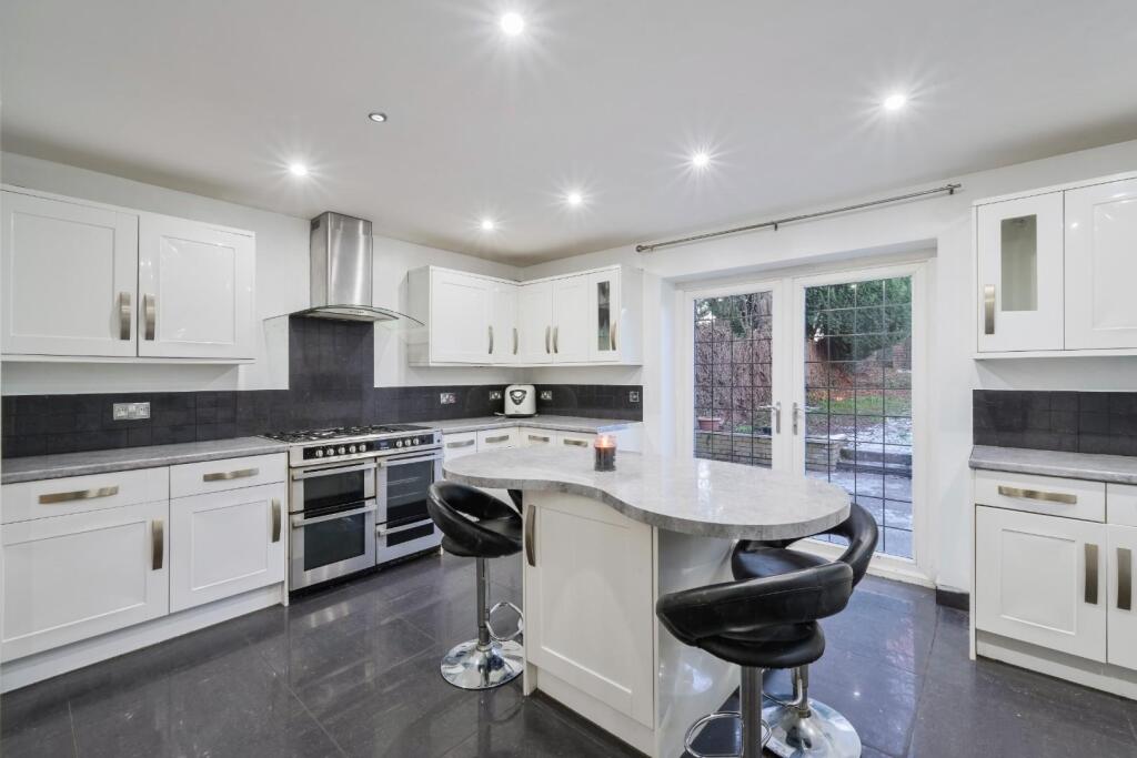 REIGATE ROAD (7).jpg