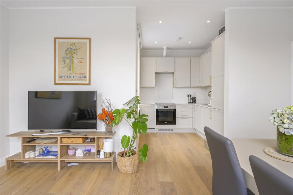 Reception/Kitchen
