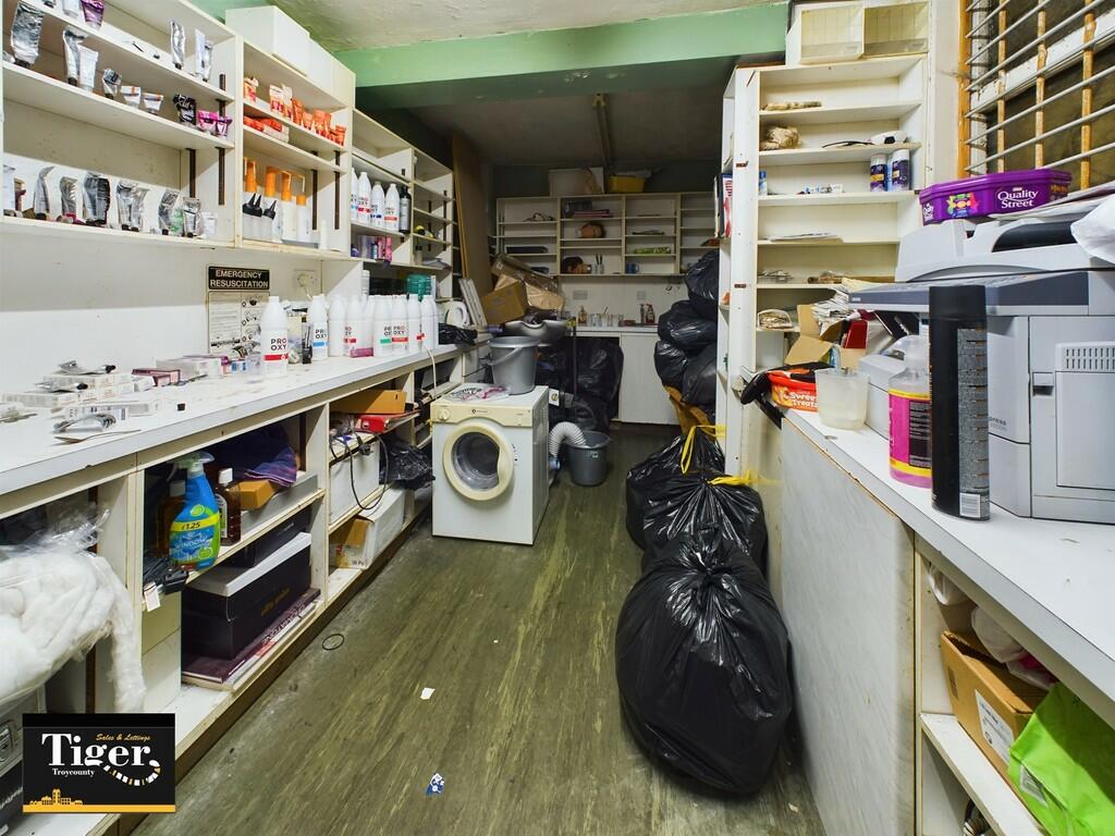 CAM02176G0-PR0247...