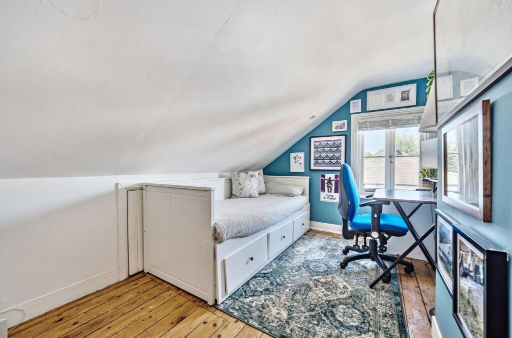 1290138-4-6824939...