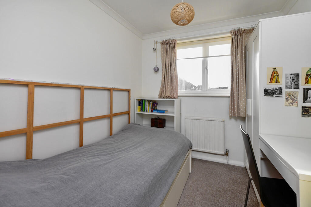 4 Shelley Walk (3...