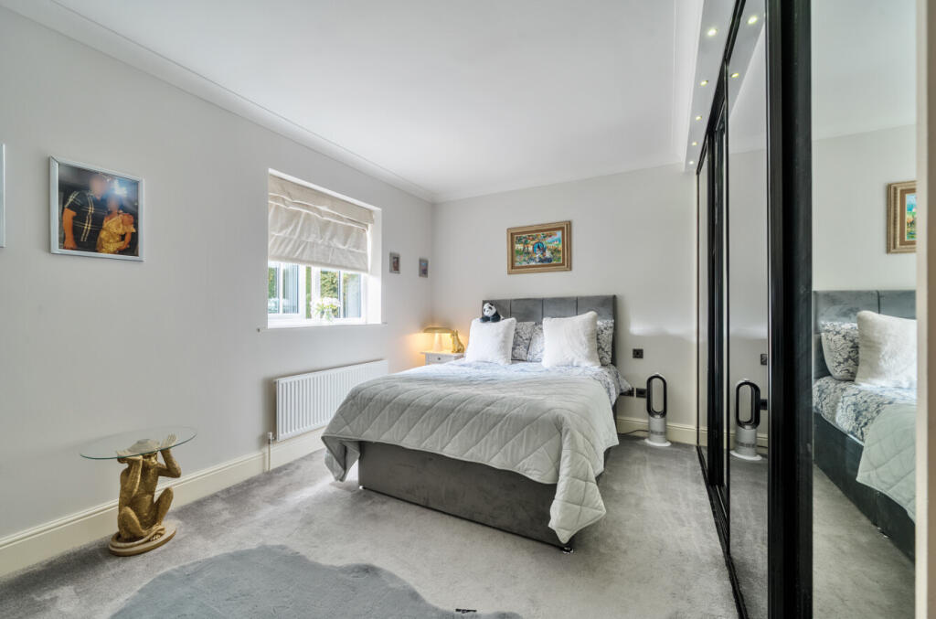 1325666-15-6877a4...