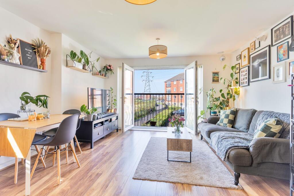 Kitchen / Living room