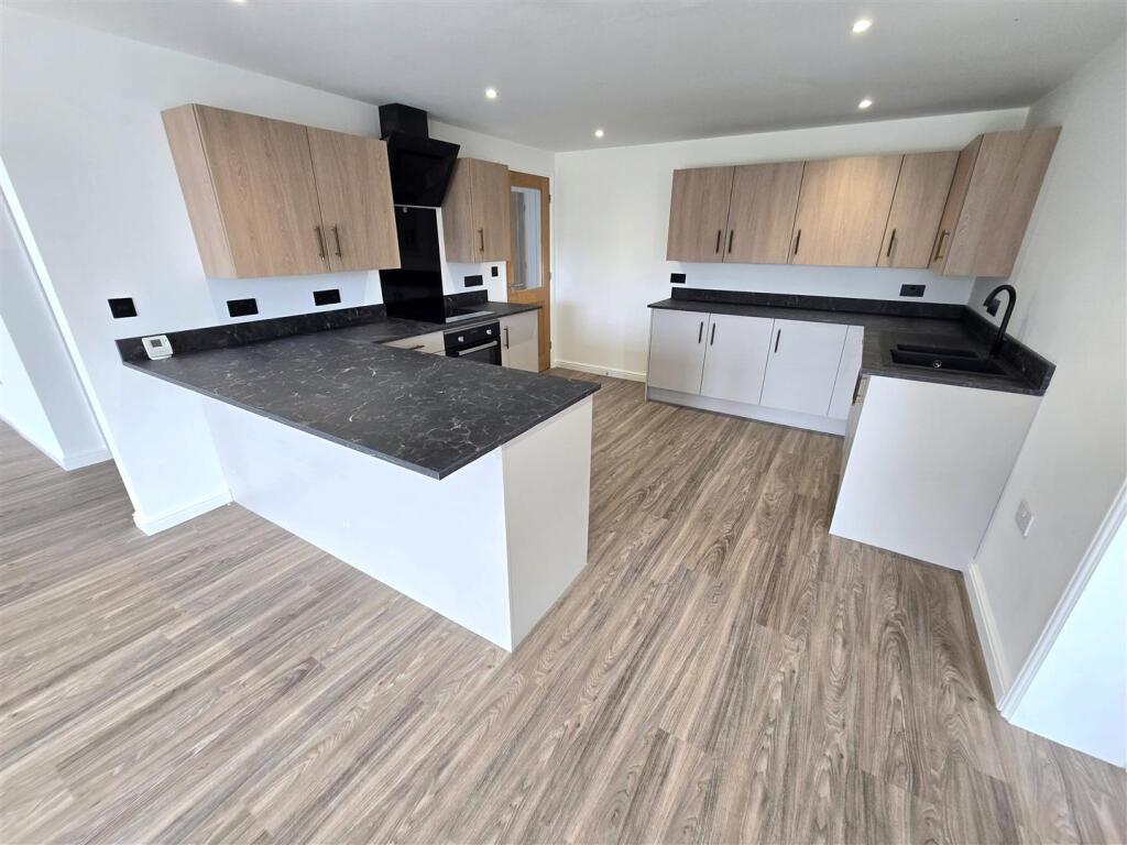 Lounge/Diner/Kitchen