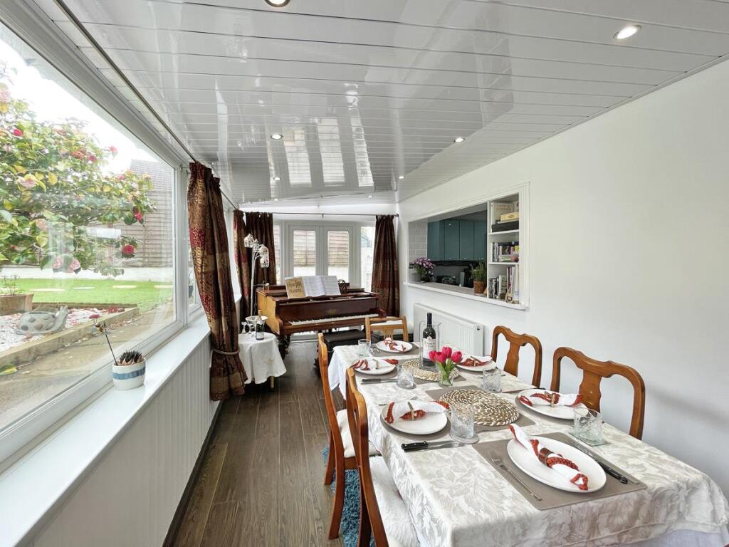 Mardon Close 15 - Dining Room 2.jpg