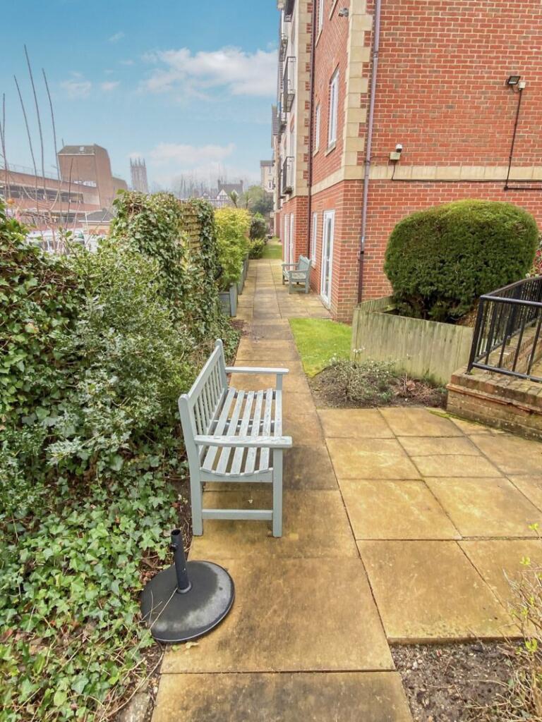 COMMUNAL GARDEN