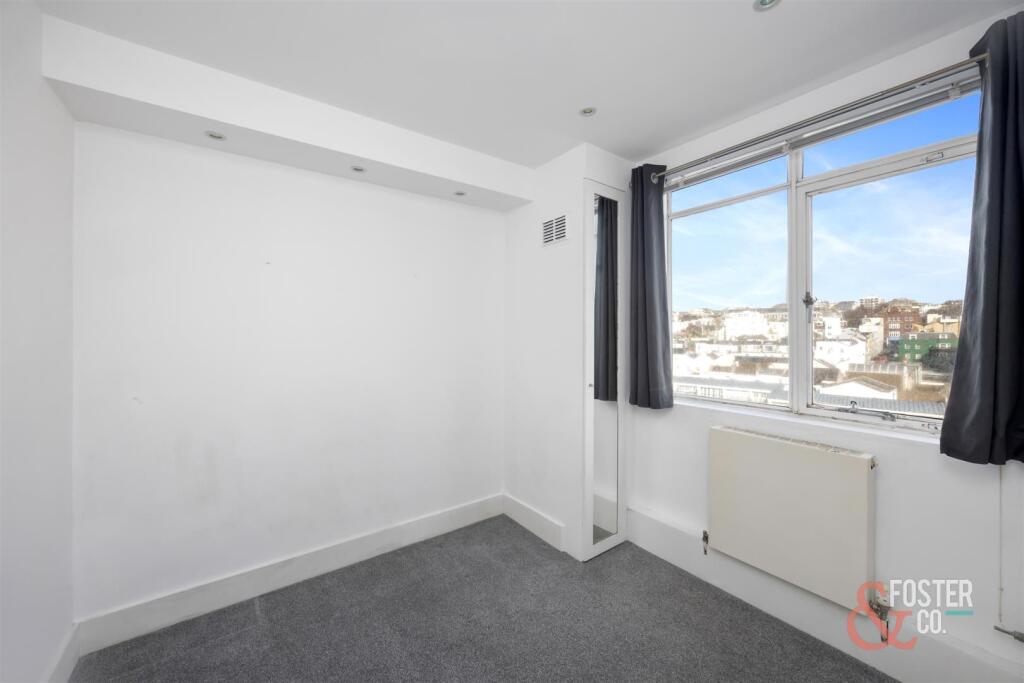 Embassy Court, Flat 77-010.jpg