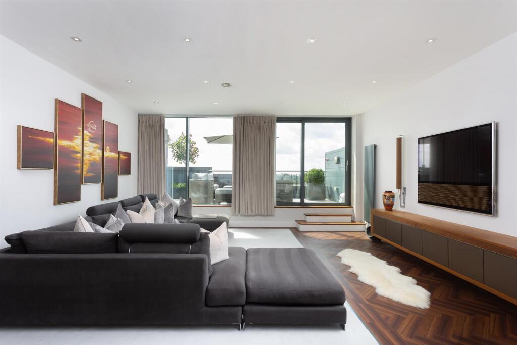 Drawing / Dining Room