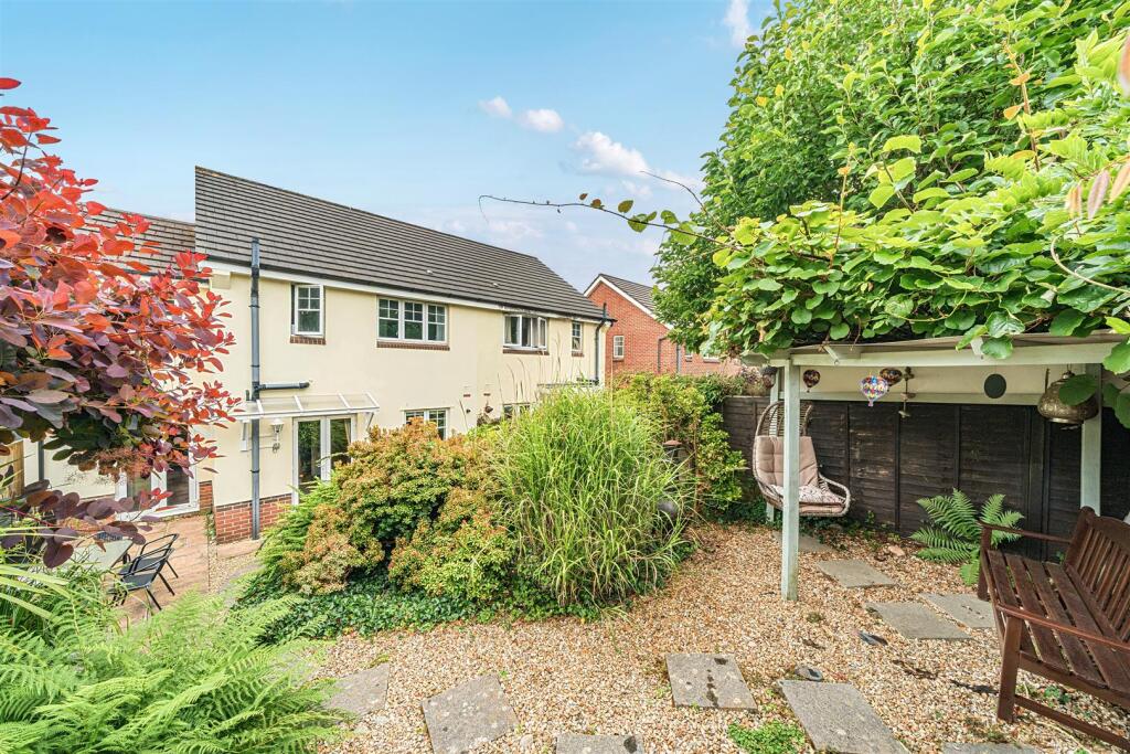 Bedford Grove Rear.jpg