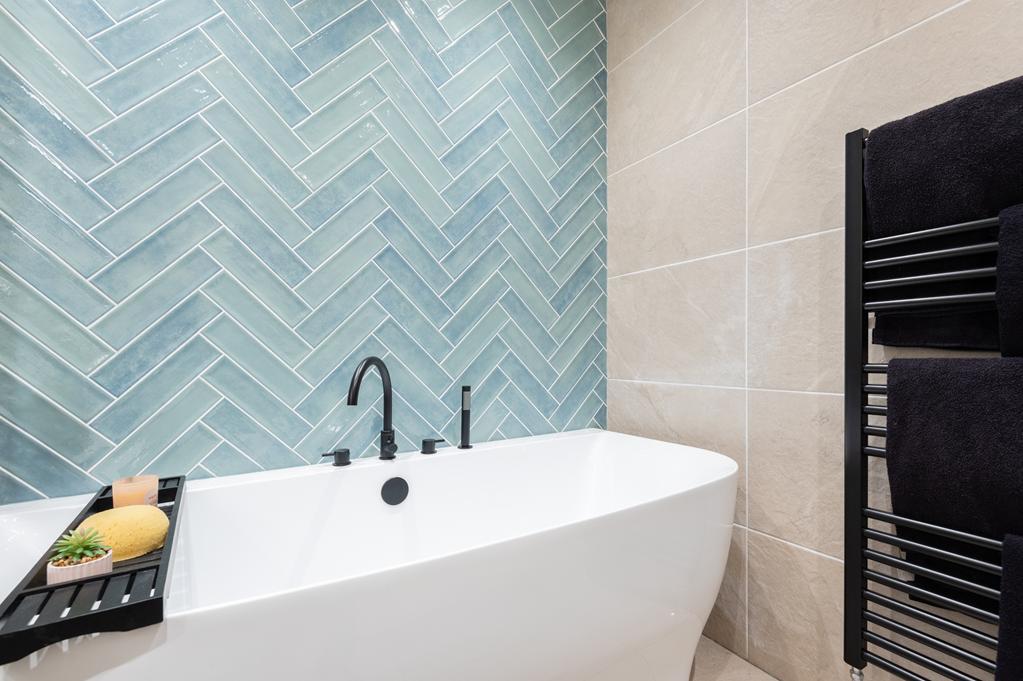 BATHROOM DETAIL