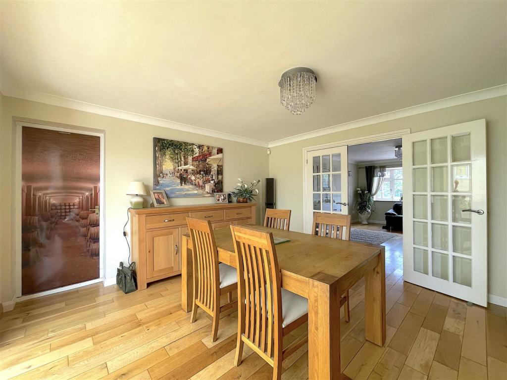 Dining Room (2).jpeg