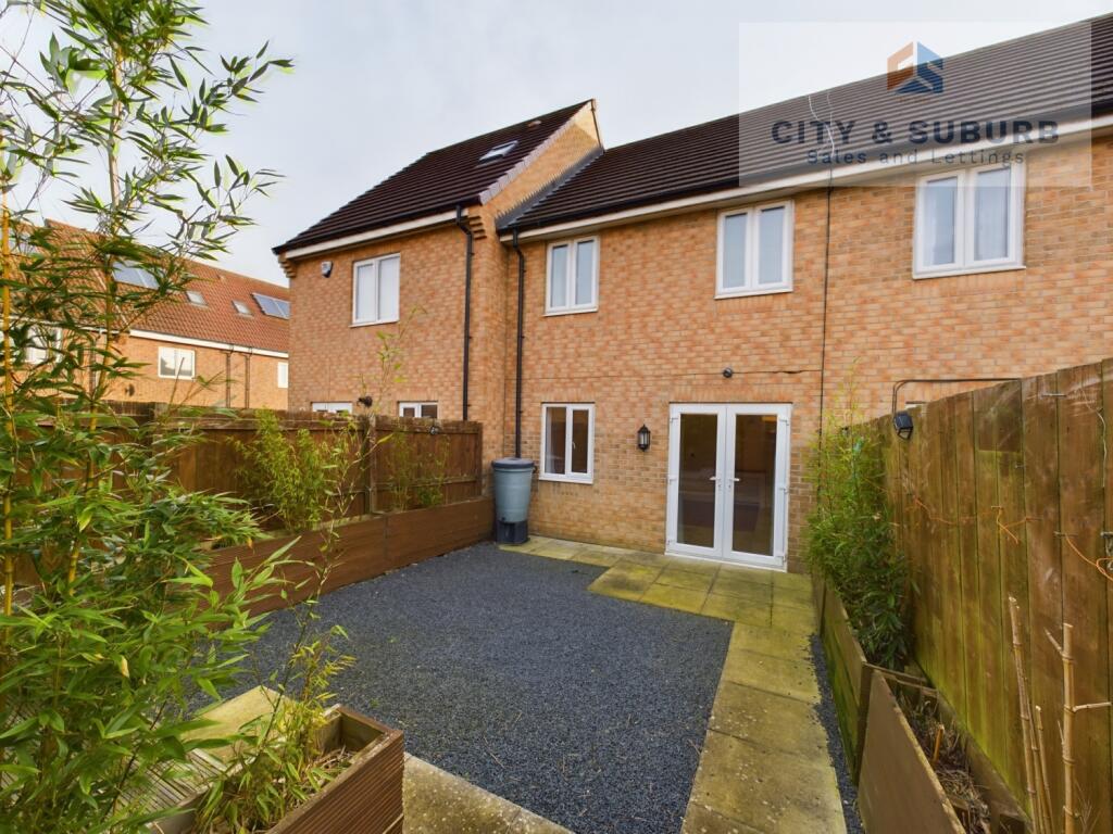 CAM01351G0-PR0058-STILL014