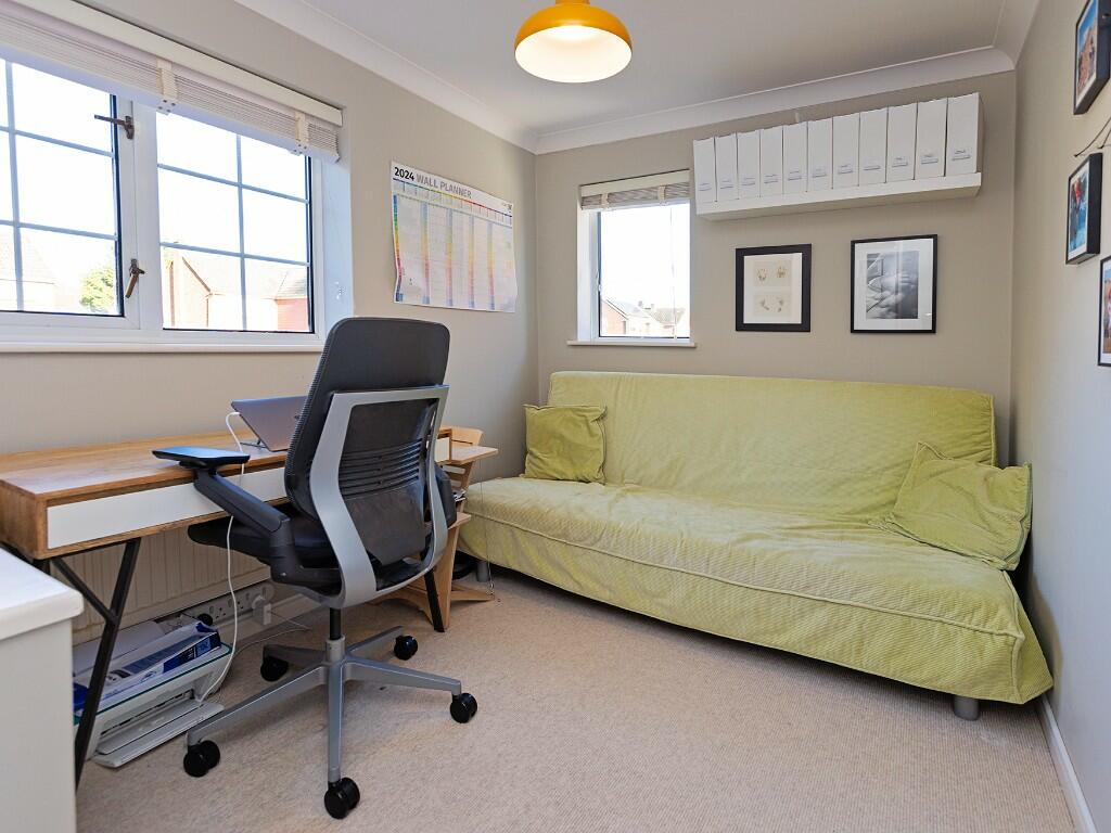 Bedroom 4 / Office