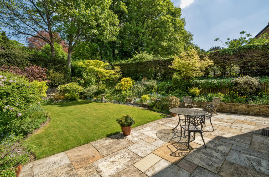 1-6814fdea76300-1...