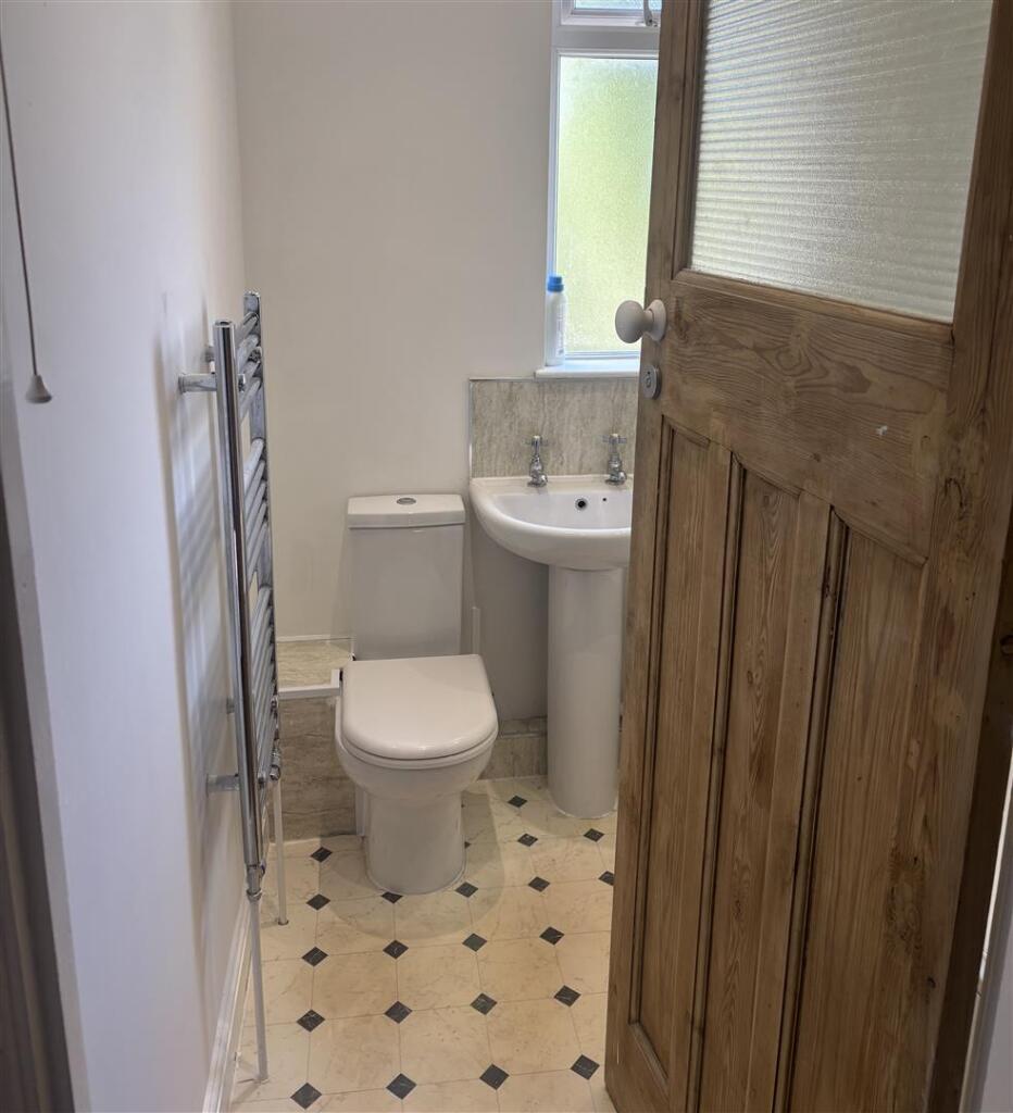 51M 9 - Bathroom 2.jpg