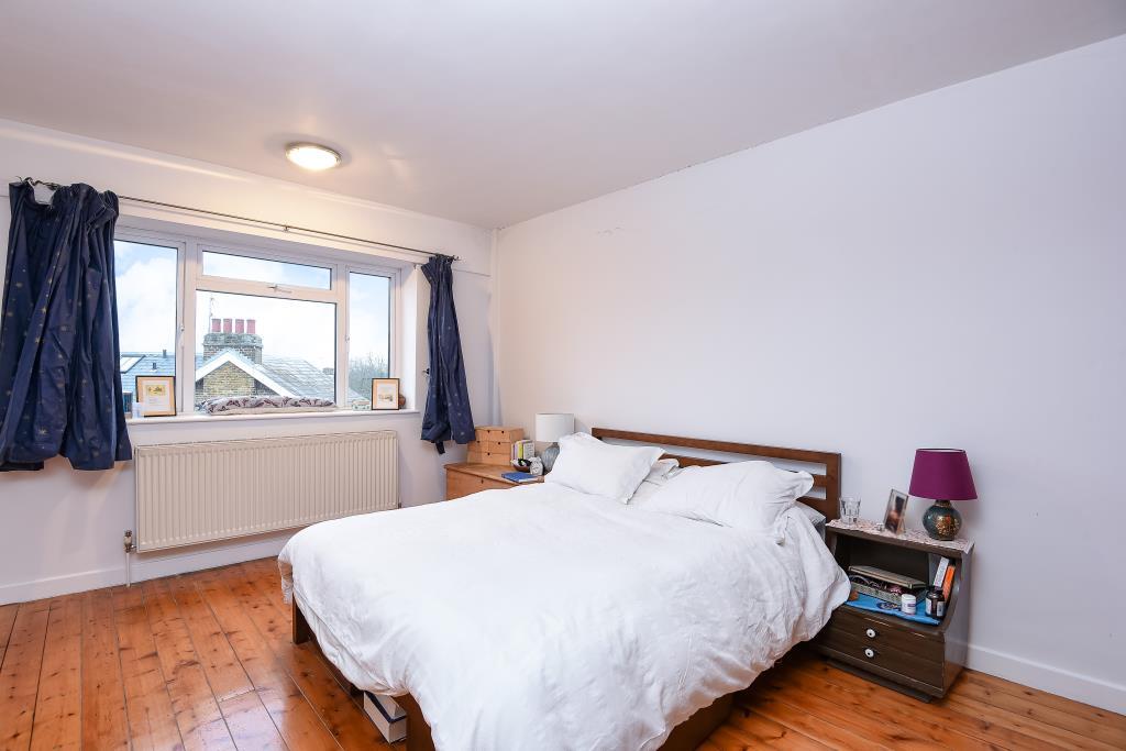 Master Bedroom (shot 2)