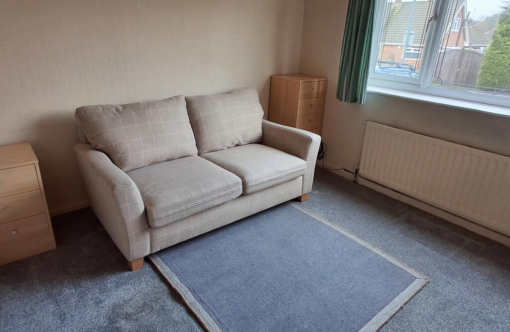 Bedroom/Dining Room