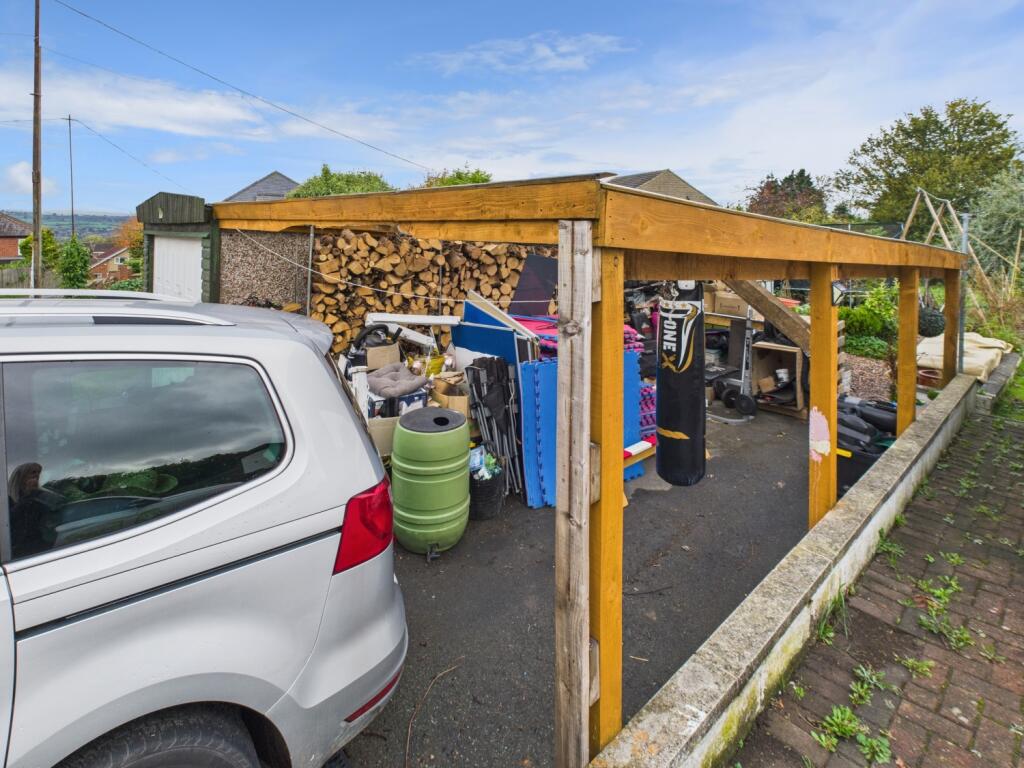 CAM04233G0-PR0035-STILL031