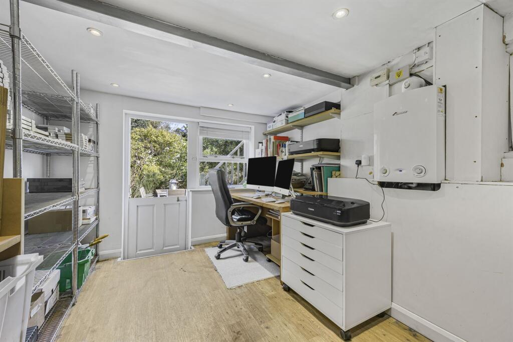 Lower Ground Floor S