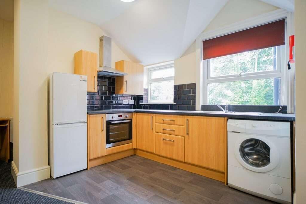 Flat_5_146_Broomspring_Lane