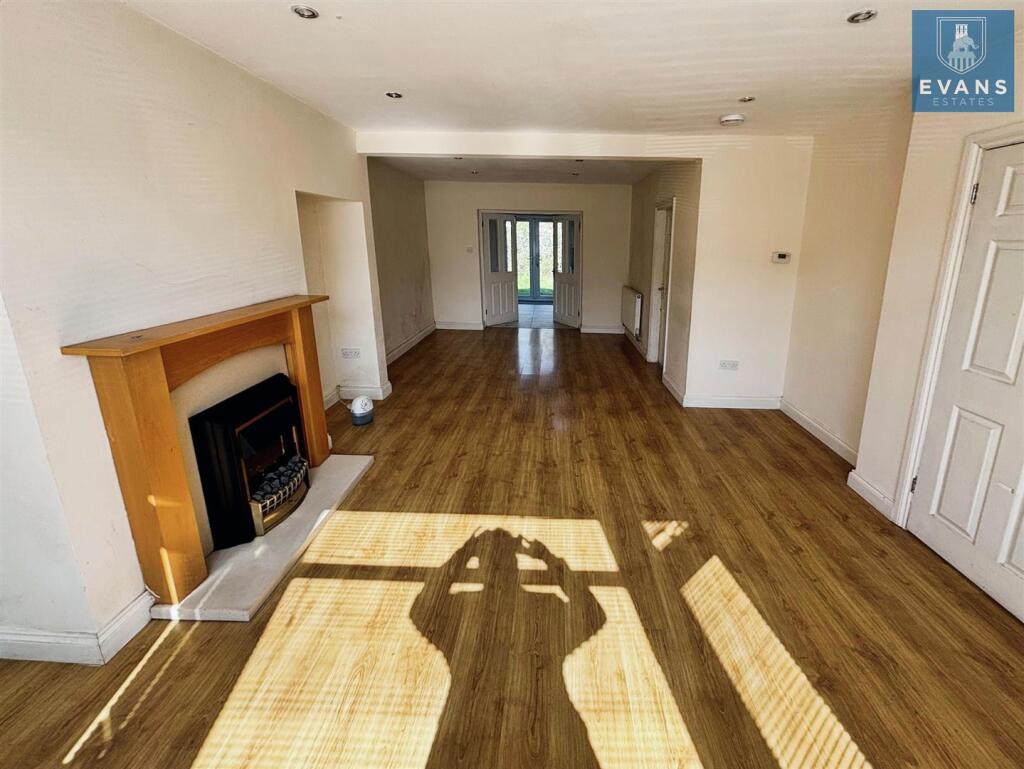 Through Lounge