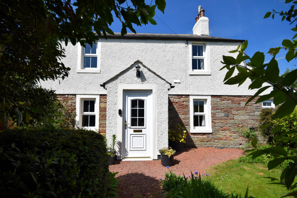 Country Cottage Near Dalston