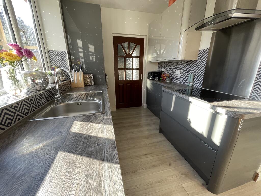 KITCHEN1.jpeg