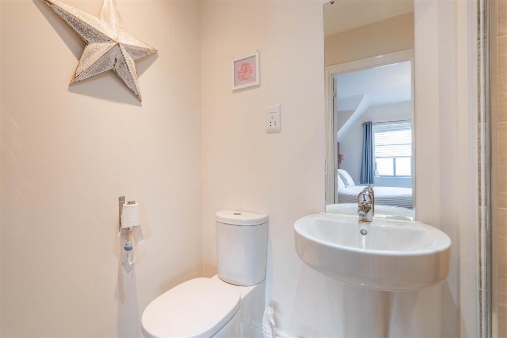 Master Bedroom Ensuite