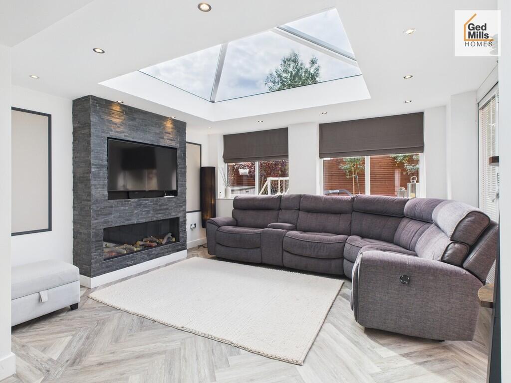 CAM04261G0-PR0092...