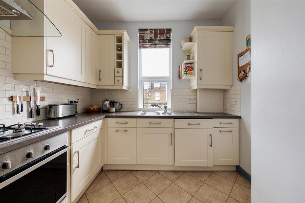 Spratt Hall Road E11