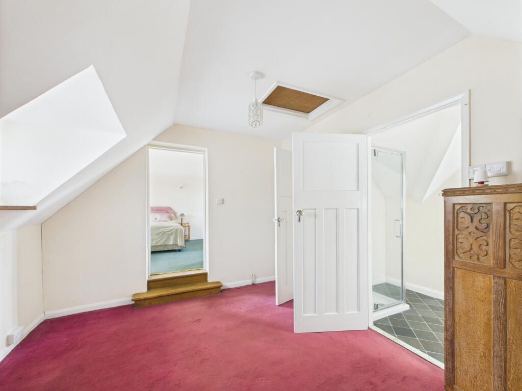 Master Bed Dressing Rm &amp; Ensuite