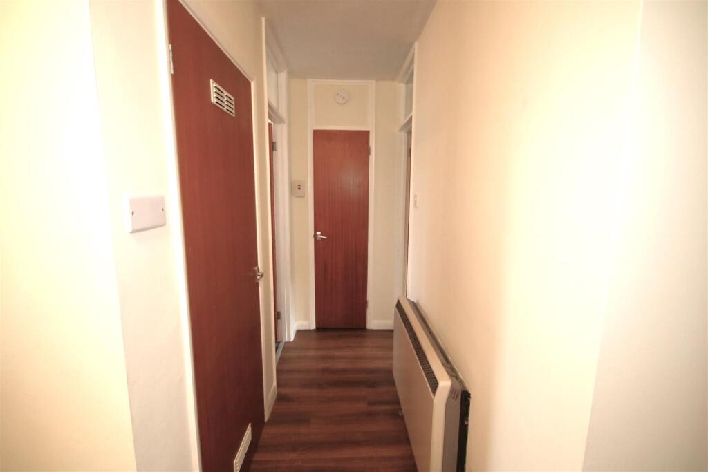 Hall c.JPG