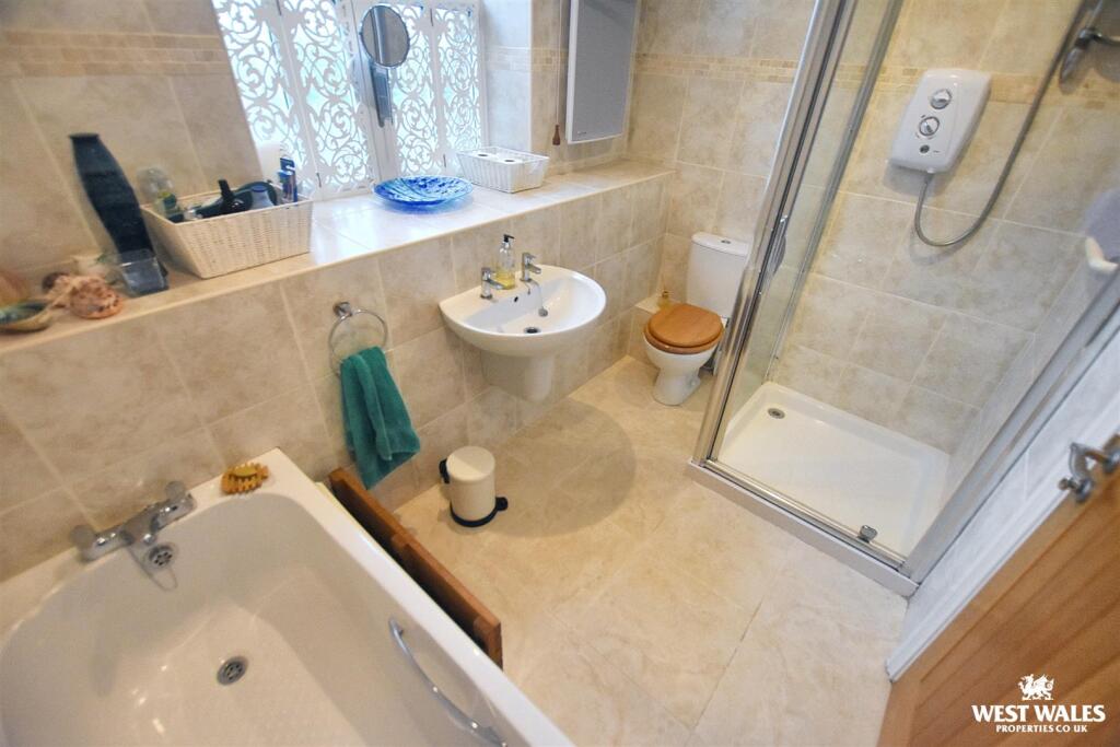 2 - 2025-11-17T124858.389.jpg