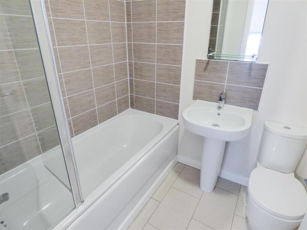 Bathroom-9.jpg