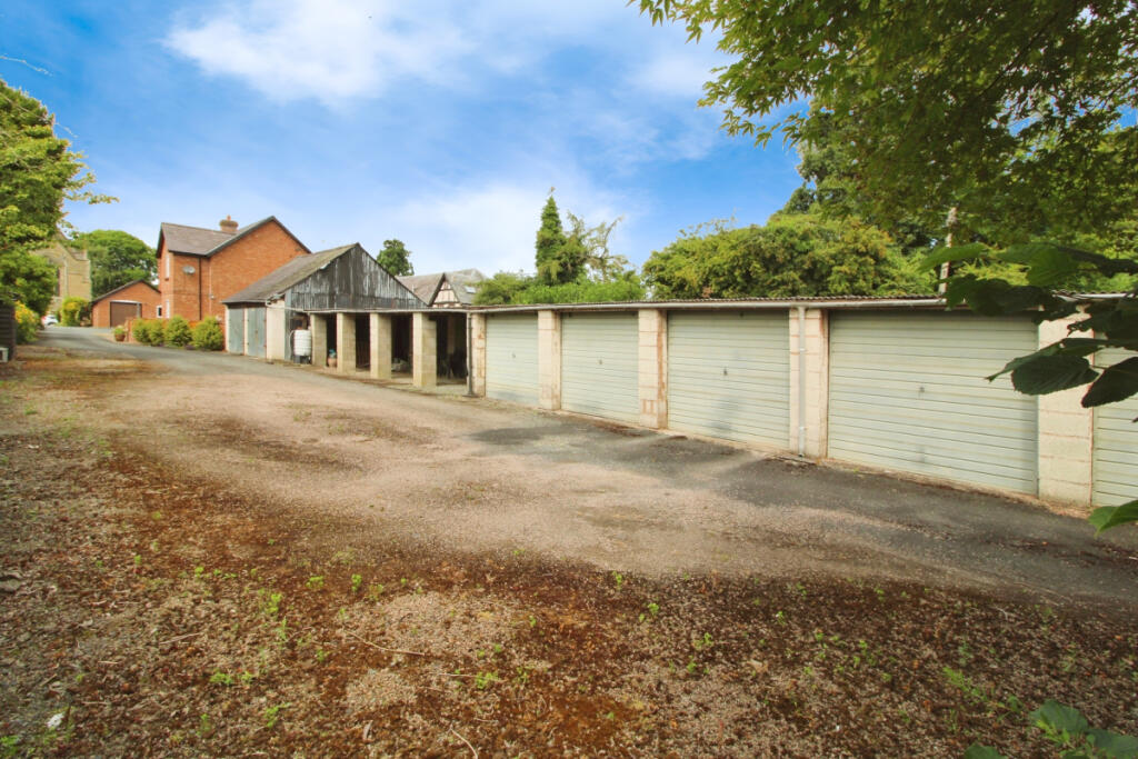 Detached 3 Bedroom Property