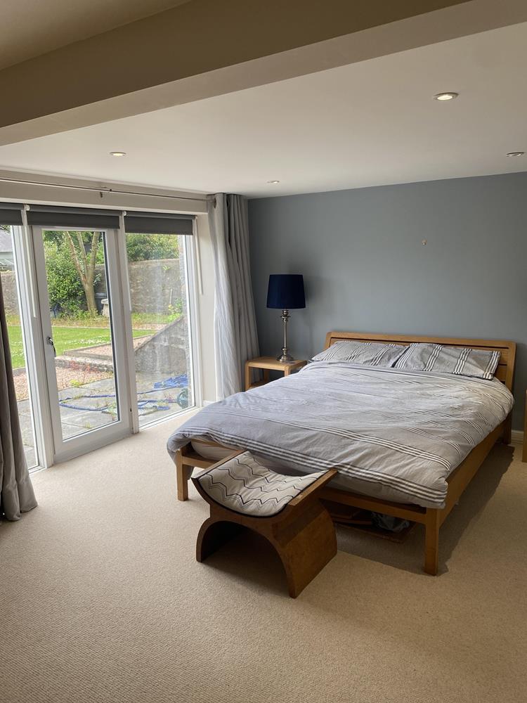 Master bedroom_r