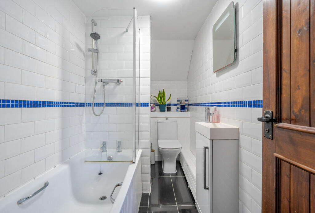 1319490-23-686fb2...