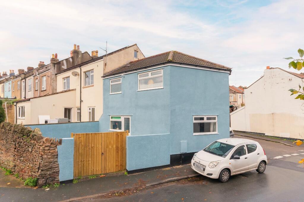 8G4ASEV - External F.jpg