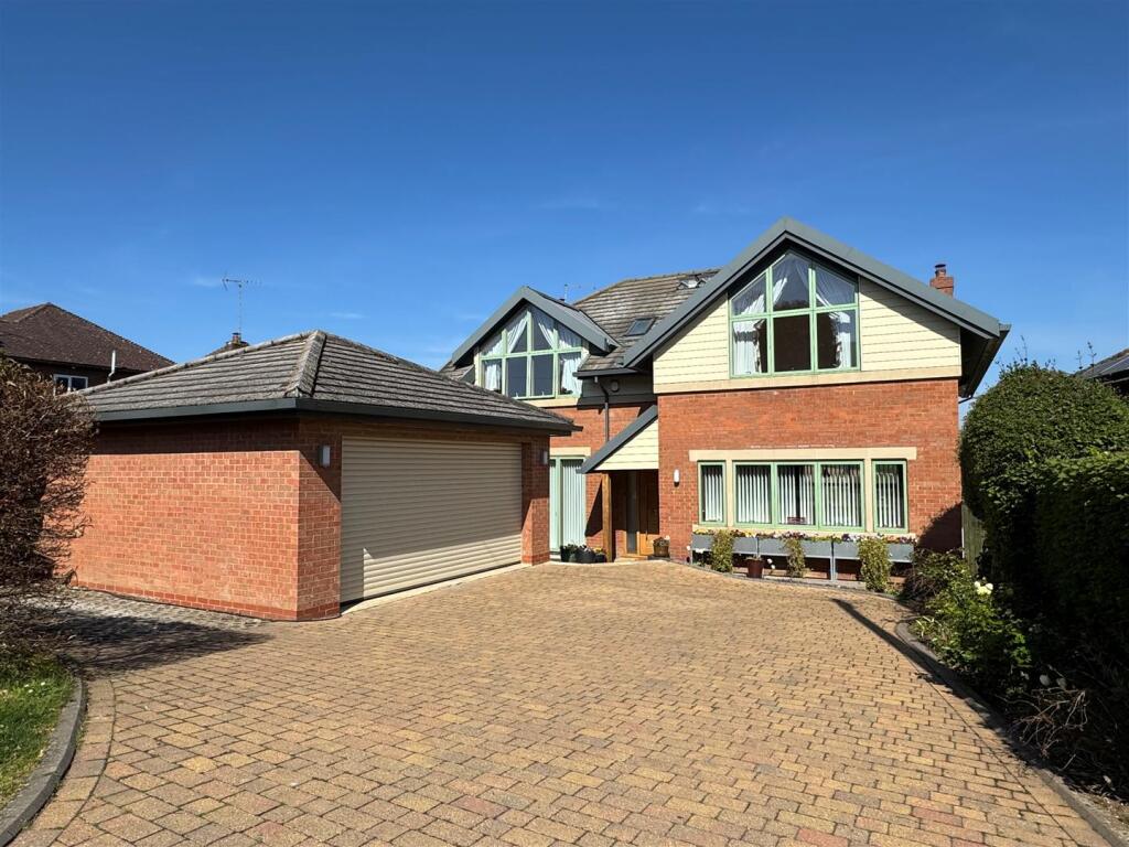 54 Horn Hill ML front.jpg