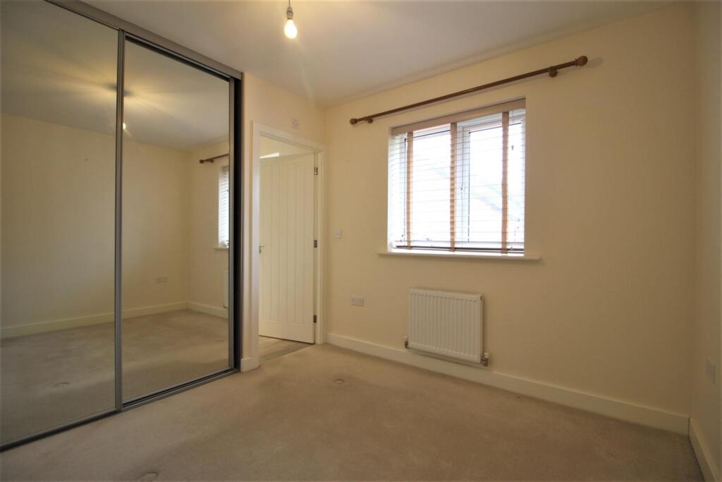 Master bedroom 2.JPG